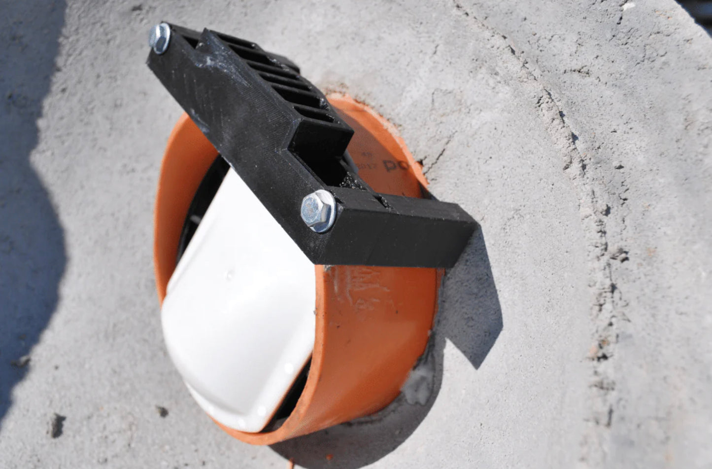 Rückstauklappe EasySafe 160-S eingebaut in Schacht